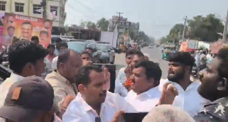 జనసేన సభ్యత్వ నమోదు… రసాభాస