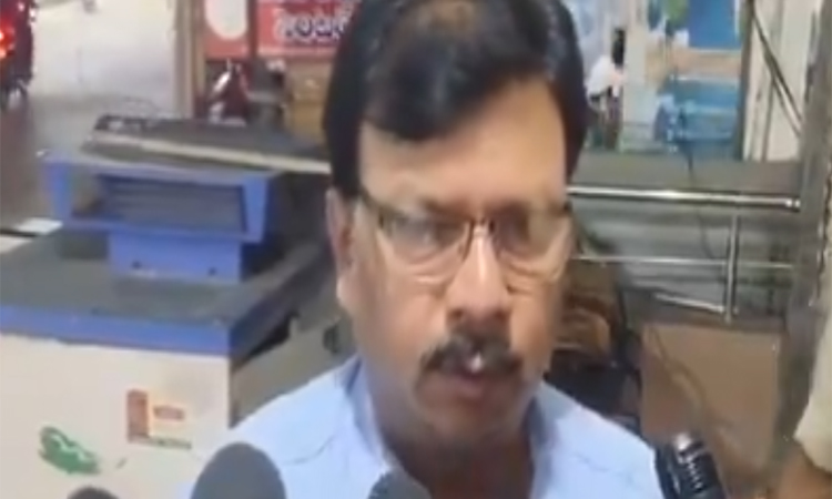 ప్రేమ పేరుతో మైనర్ బాలికలను మోసం!