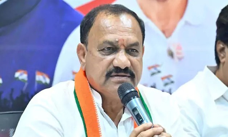 రాజకీయాలు కలుషితం అవుతున్నాయి!
