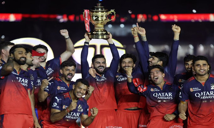 RCB:వారి కోసం ప్రతీ మ్యాచ్‌లో 11 సీట్లు రిజర్వ్!