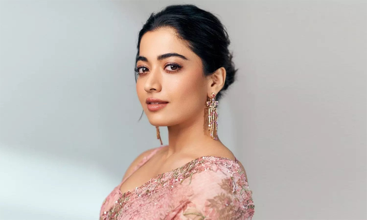 రష్మిక మందన్న స్ట్రాంగ్ వార్నింగ్