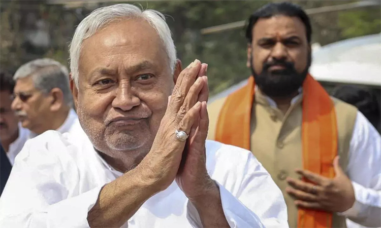 రాజ్యసభలో నితీశ్‌..ప్రమాణస్వీకారం!