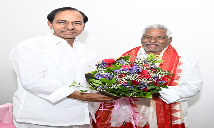 దేవుడే పంపించాడు..కేసీఆర్‌తో జీవన్ రెడ్డి