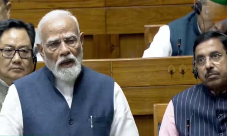 ప్రతిపక్షాల వైఖరిపై మోదీ ధ్వజం