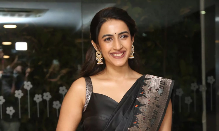 వరుస క్రేజీ ప్రాజెక్టులతో నిహారిక!