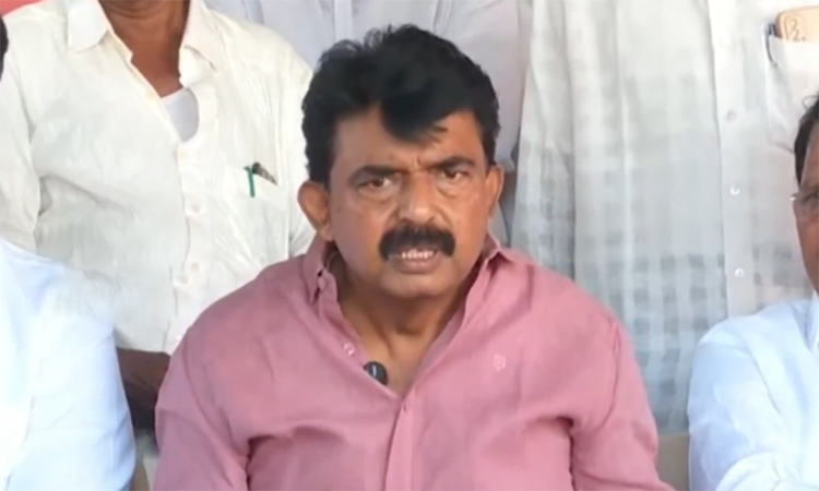 పోలీసులే రెచ్చగొట్టారు:పేర్ని నాని