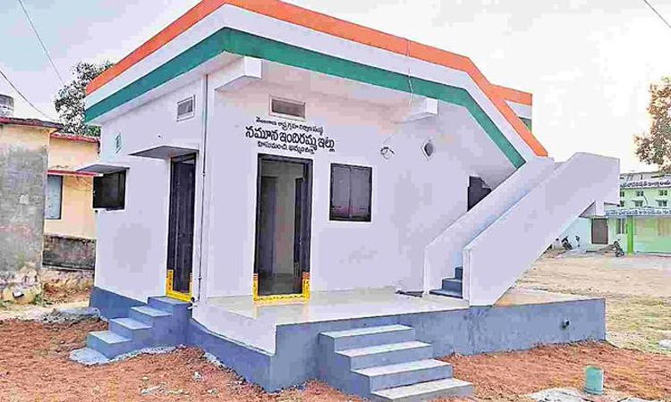 కోరిక తీరిస్తేనే ఇందిరమ్మ ఇల్లు?