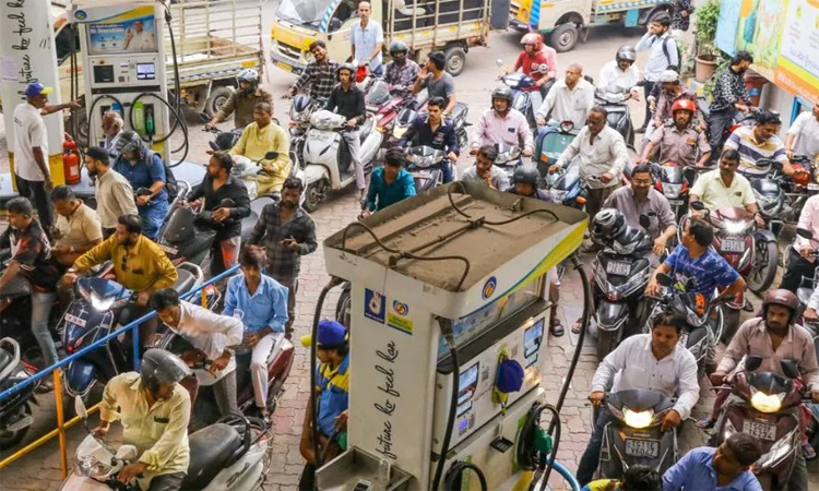పెట్రో బాంబు..భారీ షాక్!