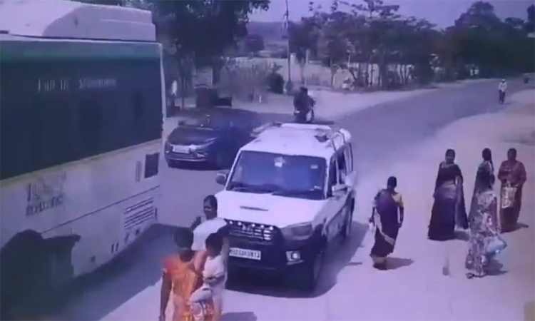 షాకింగ్ రోడ్డు ప్రమాదం..వీడియో!