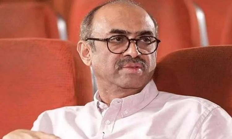 సినీ ఎగ్జిబిటర్స్‌తో సురేష్ బాబు స‌మావేశం