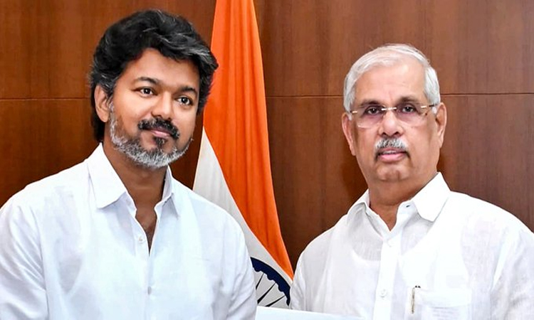 తమిళనాడు రాజకీయాల్లో బిగ్ ట్విస్ట్