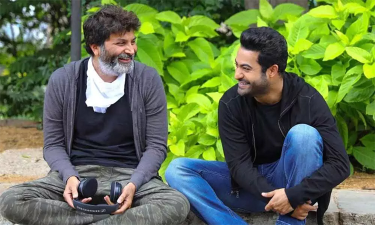 ఎన్టీఆర్-త్రివిక్రమ్ క్రేజీ ప్రాజెక్ట్!