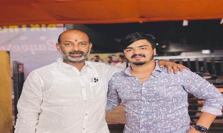 కేంద్రమంత్రి బండికి షాక్..కొడుకుపై పోక్సో కేసు