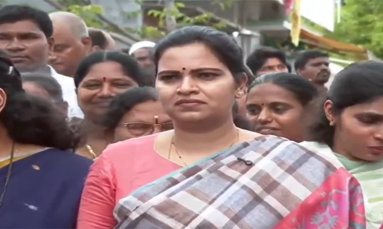 మహిళలకు రక్షణ ఏది?