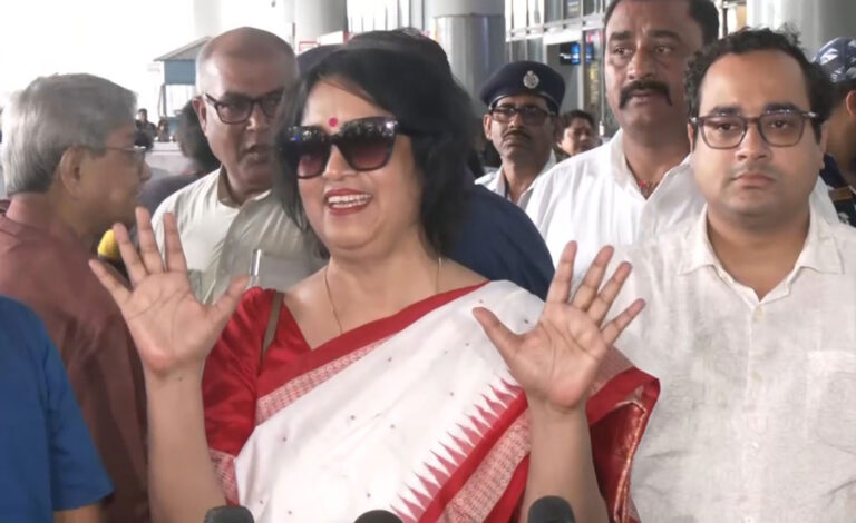 19 ఏళ్ల తర్వాత కోల్‌కతాలో తస్లీమా!