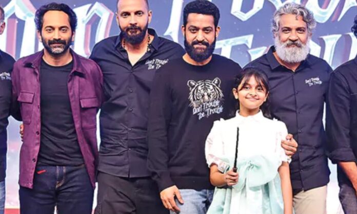 jr-ntr-fahadh-faasil-dont-trouble-the-trouble-event