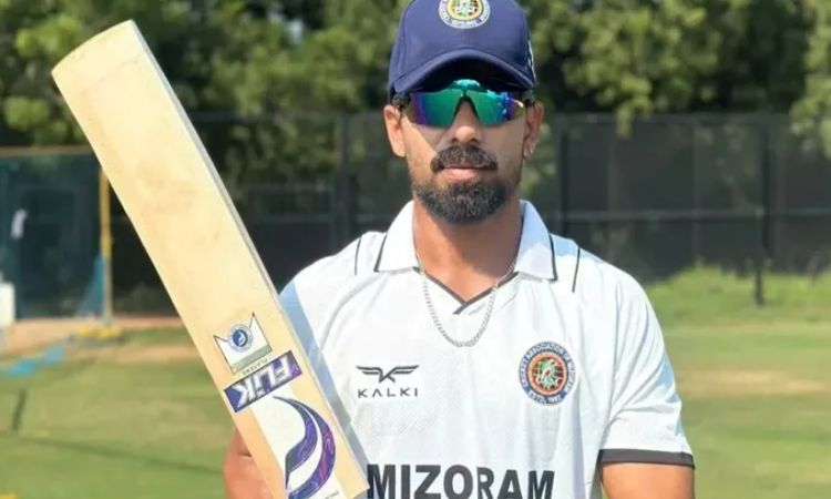 సంచలనం.. 400 పరుగులు బాదిన బ్యాటర్