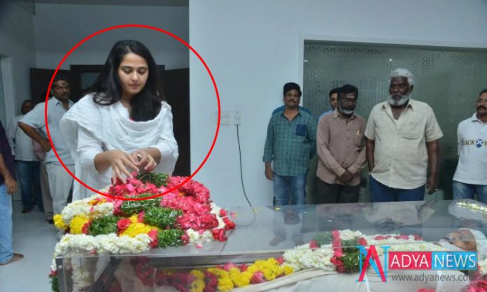 Anushka's Weight loss Became the Big Joke in Internet with Her Recent Visit