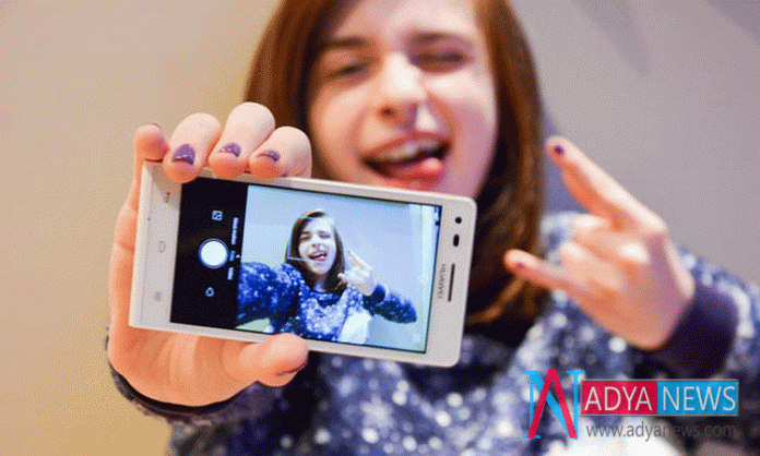 With-Clicking-Selfies-We-Ca With Clicking Selfies We Can See More Psychological Problems