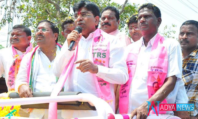 Suddenly People Shocked With TRS MP Candidate's TDP Campaign