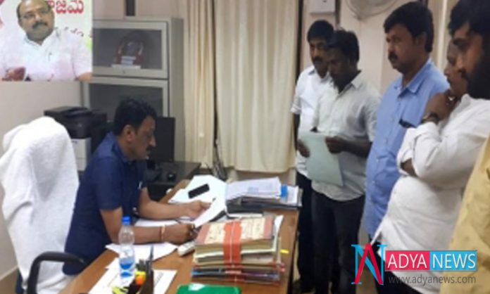 Yellow-party-MLA-caught-Red Yellow party MLA caught Redhandedly for threatening Govt official Through Mobile Conversation