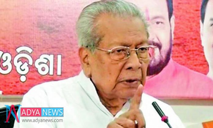 Biswa-Bhusan-Harichandan-To